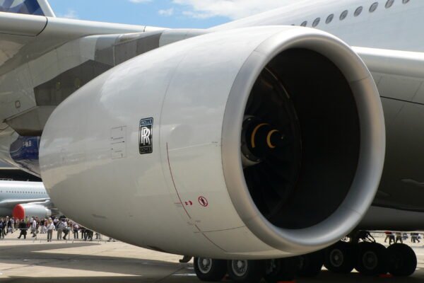 A Rolls-Royce Trent 900 engine mounted on an Airbus A380